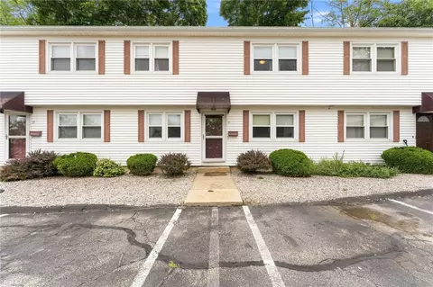 27 Cowesett Ave #B11, West Warwick, RI 02893