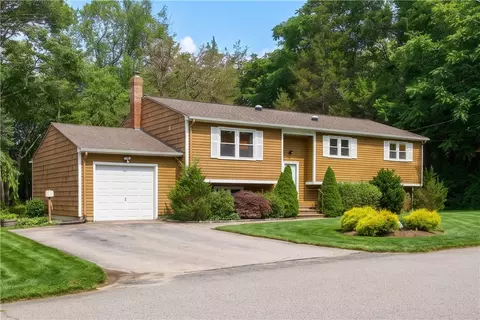 102 Windward Walk, North Kingstown, RI 02852