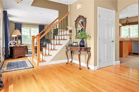 Entry Way - 8 Aster Ln, Hope, RI 02831 photo 1 of 1