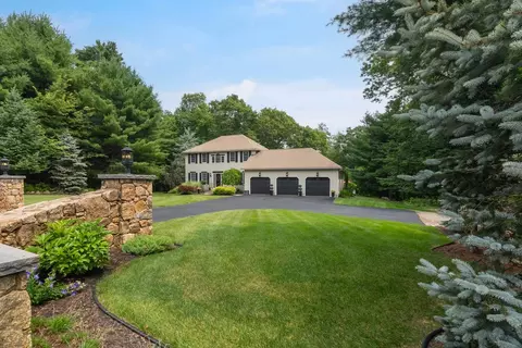 Exterior - 8 Aster Ln, Hope, RI 02831 photo 1 of 11