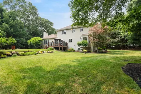 Exterior - 8 Aster Ln, Hope, RI 02831 photo 3 of 11