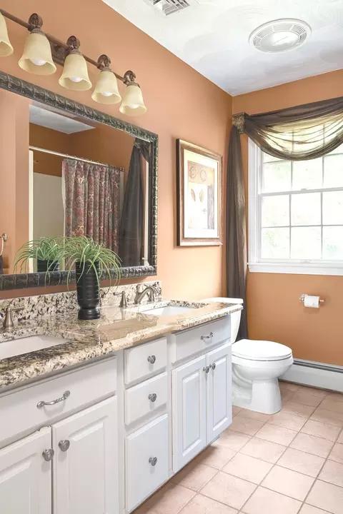 Bath - 8 Aster Ln, Hope, RI 02831 photo 3 of 3