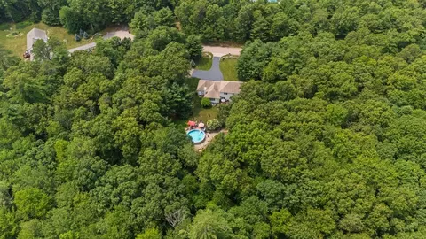 View/Area - 8 Aster Ln, Hope, RI 02831 photo 2 of 2
