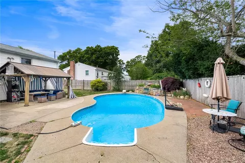 Exterior - 265 Asylum Rd, Warwick, RI 02886 photo 8 of 14
