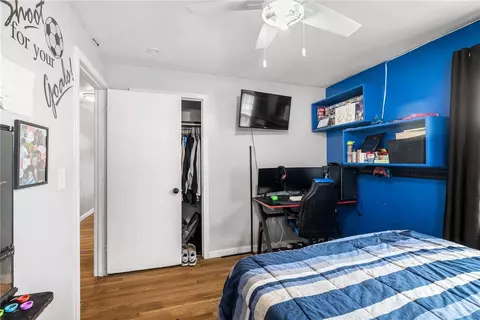 Bedroom - 265 Asylum Rd, Warwick, RI 02886 photo 2 of 8