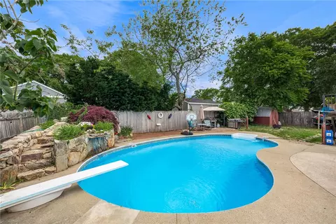 Exterior - 265 Asylum Rd, Warwick, RI 02886 photo 11 of 14