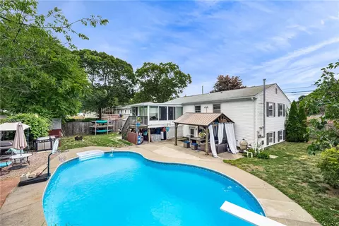 Exterior - 265 Asylum Rd, Warwick, RI 02886 photo 2 of 14