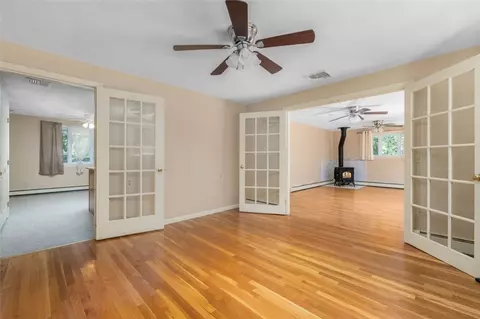 Living - 3 Cedar Path, Lincoln, RI 02865 photo 2 of 7