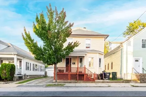 31 Grosvenor Ave, Providence, RI 02908