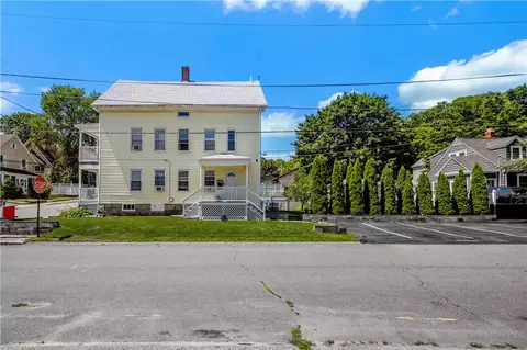 Exterior - 553 Fairmount St, Woonsocket, RI 02895 photo 6 of 10