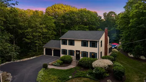 116 Quaker Ln, Scituate, RI 02857