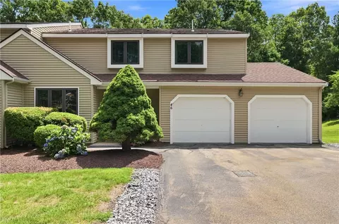 80 Fisher Rd #46, Cumberland, RI 02864