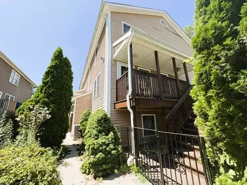 18 Calef St, Cranston, RI 02920