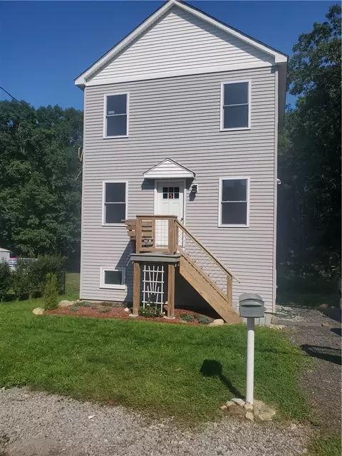 Exterior - 5 Ludlow St, Johnston, RI 02919 photo 3 of 5