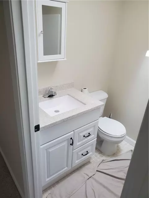 Bath - 5 Ludlow St, Johnston, RI 02919 photo 3 of 3