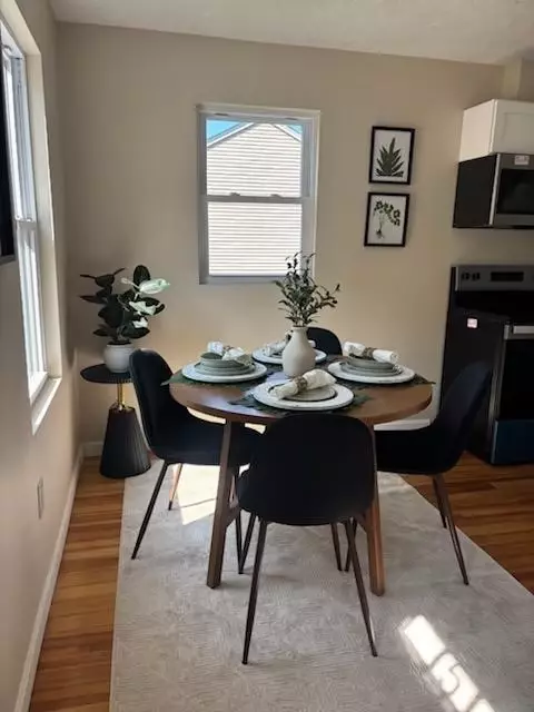 Dining - 5 Ludlow St, Johnston, RI 02919 photo 1 of 1