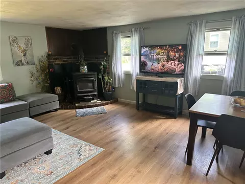 Living - 6 Short Rd, Exeter, RI 02822 photo 1 of 2