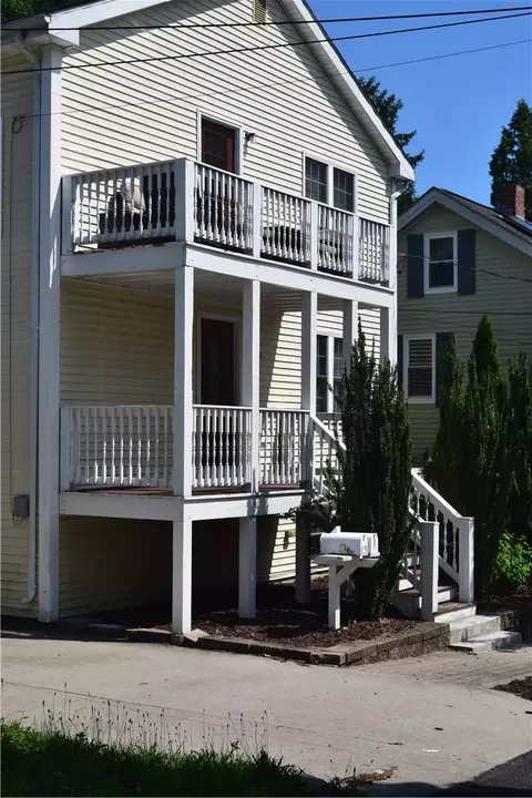 23 Vaughan St #2, Providence, RI 02904