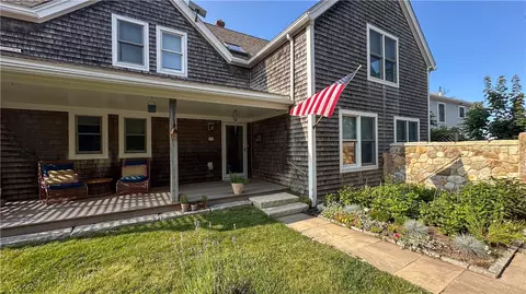 208 Chapel St, Block Island, RI 02807