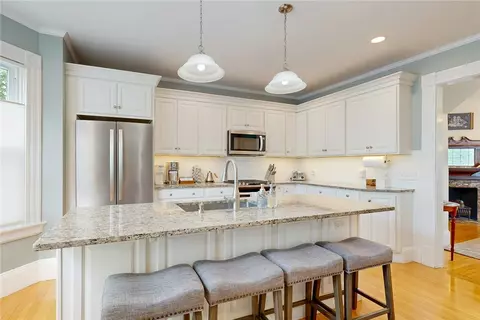 70 Humboldt Ave, Providence, RI 02906