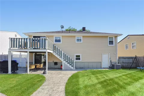 Exterior - 33 Scott Dr, East Providence, RI 02915 photo 6 of 7