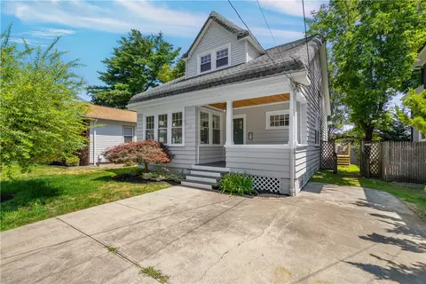 119 Longwood Ave, Providence, RI 02908