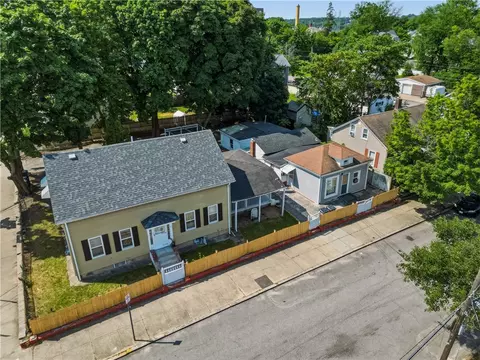 127 Meadow St, Pawtucket, RI 02860