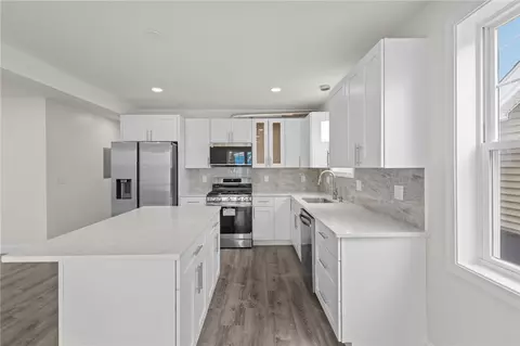 22 Sherwood St, Providence, RI 02904