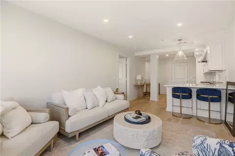 10 Brown Howard #103, Newport, RI 02840