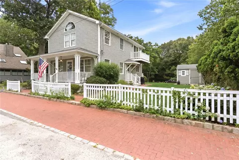 326 Claypool Dr, Warwick, RI 02886