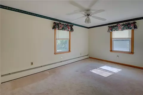 Bedroom - 26 Central Ave, Warren, RI 02885 photo 4 of 5