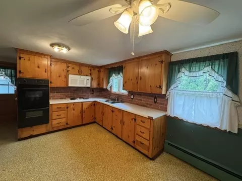 Kitchen - 26 Central Ave, Warren, RI 02885 photo 1 of 2