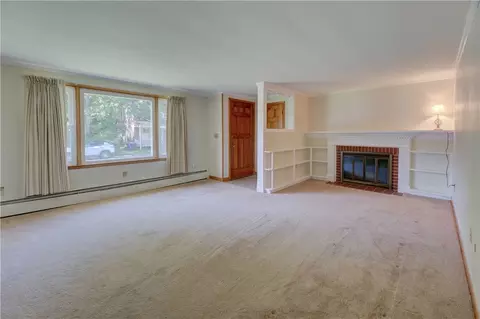 Living - 26 Central Ave, Warren, RI 02885 photo 2 of 2