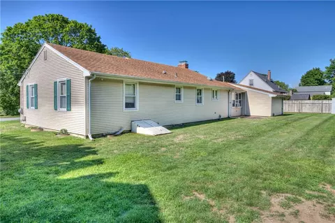 Exterior - 26 Central Ave, Warren, RI 02885 photo 5 of 7