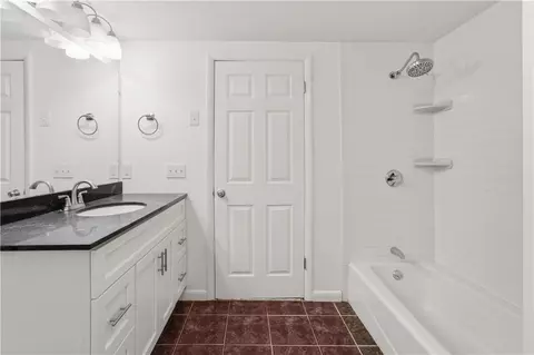 Bath - 52 Blake Street St, Warwick, RI 02889 photo 2 of 3