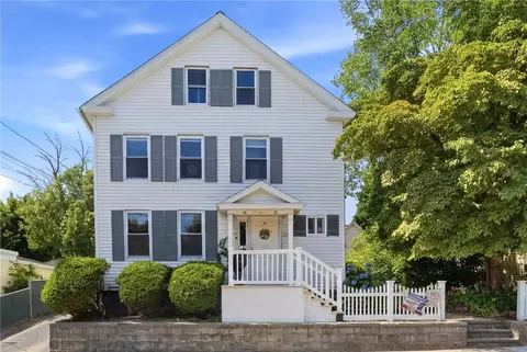 39 Pike St, West Warwick, RI 02893