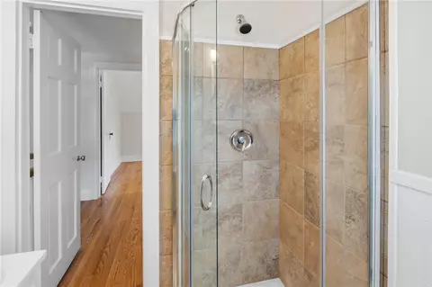 Bath - 43 Ferrier Dr, Warwick, RI 02886 photo 3 of 3