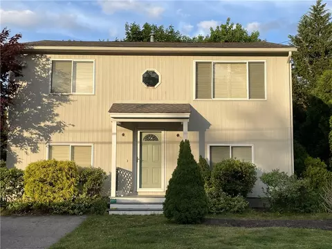 64 Sawyer Ave, East Greenwich, RI 02818