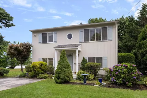 64 Sawyer Ave, East Greenwich, RI 02818