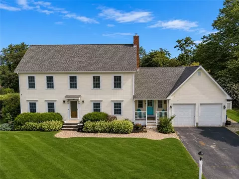 29 Chelsea Dr, Portsmouth, RI 02871