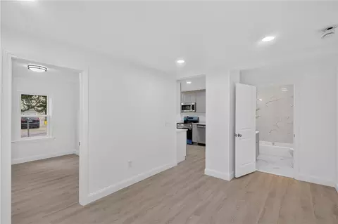 Entry Way - 5 Lees Ln, Glocester, RI 02814 photo 3 of 3