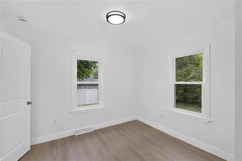 Bedroom - 5 Lees Ln, Glocester, RI 02814 photo 9 of 14
