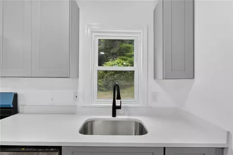 Kitchen - 5 Lees Ln, Glocester, RI 02814 photo 6 of 6