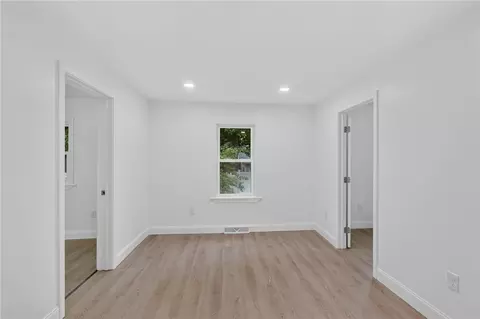 Living - 5 Lees Ln, Glocester, RI 02814 photo 2 of 2