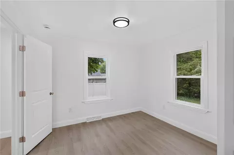 Bedroom - 5 Lees Ln, Glocester, RI 02814 photo 4 of 14