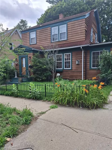 88 Warrington St, Providence, RI 02907
