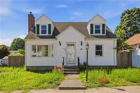 26 W Lawn Ave, Pawtucket, RI 02860