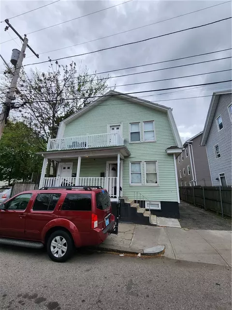 174 Ford St, Providence, RI 02907