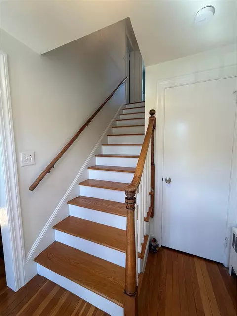 Entry Way - 39 Merry Mount Dr, Warwick, RI 02888 photo 2 of 2