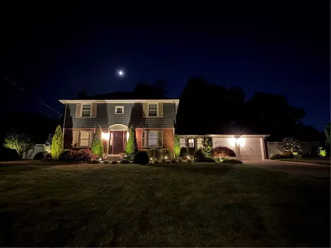Exterior - 39 Merry Mount Dr, Warwick, RI 02888 photo 2 of 14